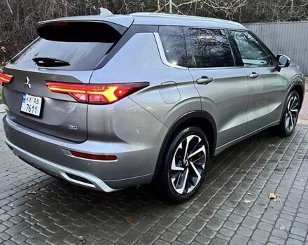 Серый Мицубиси Аутлендер, объемом двигателя 2.49 л и пробегом 64 тыс. км за 23200 $, фото 4 на Automoto.ua