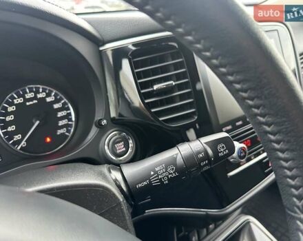 Сірий Міцубісі Аутлендер, об'ємом двигуна 2 л та пробігом 46 тис. км за 20900 $, фото 20 на Automoto.ua