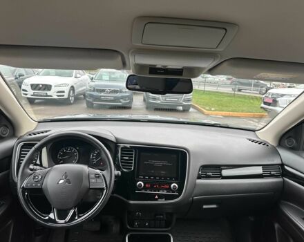 Сірий Міцубісі Аутлендер, об'ємом двигуна 2 л та пробігом 46 тис. км за 20900 $, фото 14 на Automoto.ua