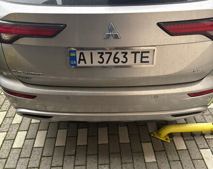 Міцубісі Аутлендер 2022 у Ирпене на Automoto.ua Сірий Міцубісі Аутлендер, об'ємом двигуна 2.49 л та пробігом 21 тис. км за 28700 $, фото 1 на Automoto.ua