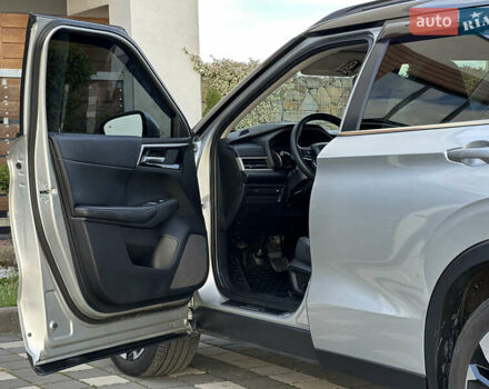 Міцубісі Аутлендер 2022 у Стрые на Automoto.ua Сірий Міцубісі Аутлендер, об'ємом двигуна 2.5 л та пробігом 85 тис. км за 23999 $, фото 45 на Automoto.ua