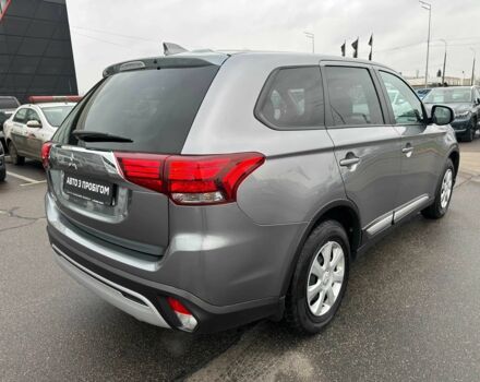 Сірий Міцубісі Аутлендер, об'ємом двигуна 2 л та пробігом 46 тис. км за 20900 $, фото 6 на Automoto.ua