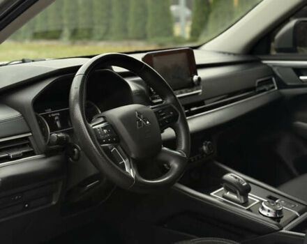 Сірий Міцубісі Аутлендер, об'ємом двигуна 2.49 л та пробігом 110 тис. км за 22500 $, фото 7 на Automoto.ua