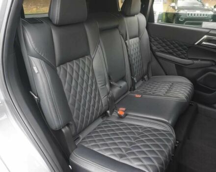 Серый Мицубиси Аутлендер, объемом двигателя 2.5 л и пробегом 25 тыс. км за 7800 $, фото 11 на Automoto.ua