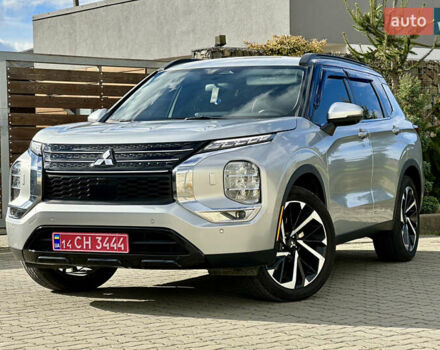 Міцубісі Аутлендер 2022 у Стрые на Automoto.ua Сірий Міцубісі Аутлендер, об'ємом двигуна 2.5 л та пробігом 85 тис. км за 23999 $, фото 2 на Automoto.ua