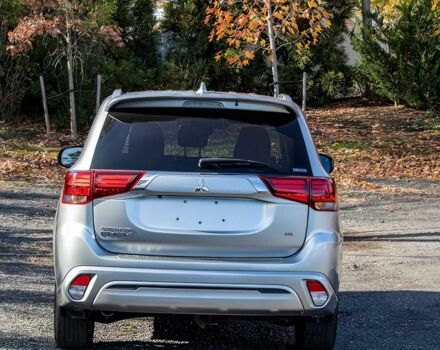 Сірий Міцубісі Аутлендер, об'ємом двигуна 0 л та пробігом 18 тис. км за 13580 $, фото 5 на Automoto.ua