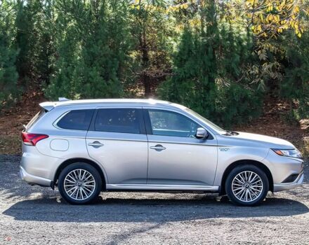 Сірий Міцубісі Аутлендер, об'ємом двигуна 0 л та пробігом 18 тис. км за 13580 $, фото 7 на Automoto.ua