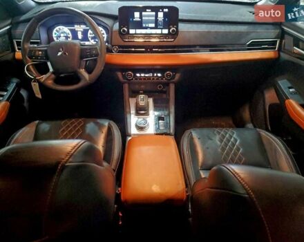 Серый Мицубиси Аутлендер, объемом двигателя 2.49 л и пробегом 78 тыс. км за 6700 $, фото 7 на Automoto.ua