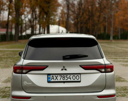 Сірий Міцубісі Аутлендер, об'ємом двигуна 2.49 л та пробігом 110 тис. км за 22500 $, фото 4 на Automoto.ua