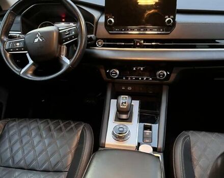 Серый Мицубиси Аутлендер, объемом двигателя 2.49 л и пробегом 64 тыс. км за 23200 $, фото 16 на Automoto.ua