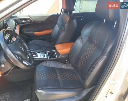 Серый Мицубиси Аутлендер, объемом двигателя 2.5 л и пробегом 84 тыс. км за 22600 $, фото 22 на Automoto.ua