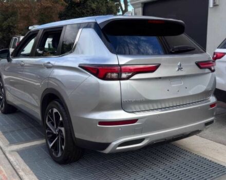 Міцубісі Аутлендер 2022 у Рівному на Automoto.ua Сірий Міцубісі Аутлендер, об'ємом двигуна 2.5 л та пробігом 22 тис. км за 9400 $, фото 5 на Automoto.ua