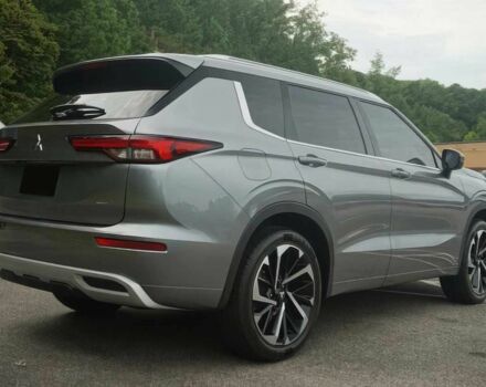 Серый Мицубиси Аутлендер, объемом двигателя 2.5 л и пробегом 25 тыс. км за 7800 $, фото 5 на Automoto.ua