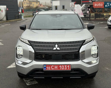 Серый Мицубиси Аутлендер, объемом двигателя 0 л и пробегом 41 тыс. км за 25000 $, фото 3 на Automoto.ua