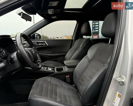 Серый Мицубиси Аутлендер, объемом двигателя 0 л и пробегом 41 тыс. км за 25000 $, фото 7 на Automoto.ua