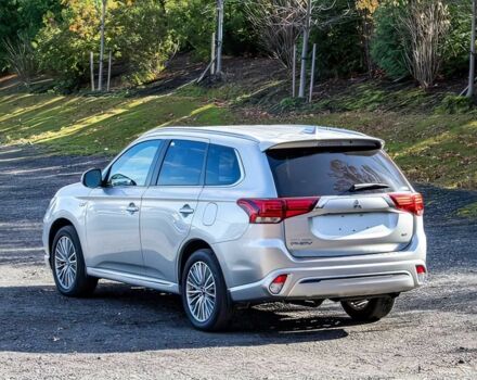 Сірий Міцубісі Аутлендер, об'ємом двигуна 0 л та пробігом 18 тис. км за 13580 $, фото 6 на Automoto.ua