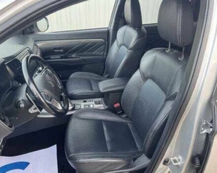 Сірий Міцубісі Аутлендер, об'ємом двигуна 2.4 л та пробігом 55 тис. км за 12000 $, фото 4 на Automoto.ua