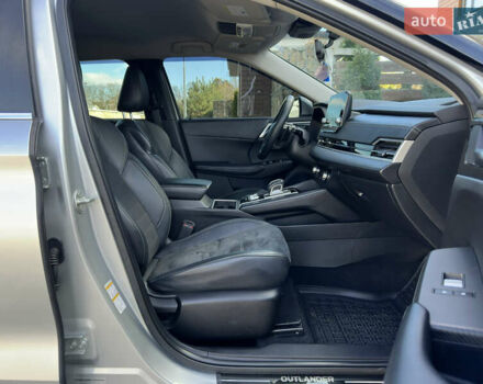 Міцубісі Аутлендер 2022 у Стрые на Automoto.ua Сірий Міцубісі Аутлендер, об'ємом двигуна 2.5 л та пробігом 85 тис. км за 23999 $, фото 87 на Automoto.ua