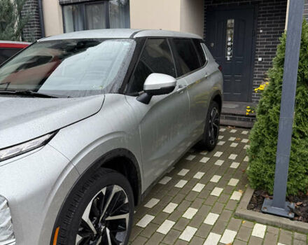 Міцубісі Аутлендер 2022 у Ирпене на Automoto.ua Сірий Міцубісі Аутлендер, об'ємом двигуна 2.49 л та пробігом 21 тис. км за 28700 $, фото 4 на Automoto.ua