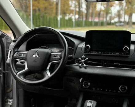 Сірий Міцубісі Аутлендер, об'ємом двигуна 2.49 л та пробігом 110 тис. км за 22500 $, фото 5 на Automoto.ua