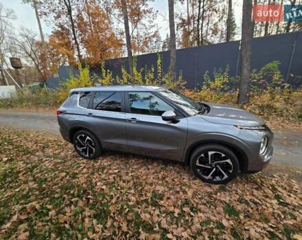 Серый Мицубиси Аутлендер, объемом двигателя 2.49 л и пробегом 50 тыс. км за 23900 $, фото 2 на Automoto.ua