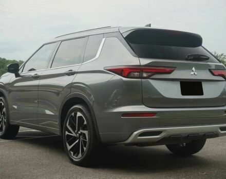 Серый Мицубиси Аутлендер, объемом двигателя 2.5 л и пробегом 25 тыс. км за 7800 $, фото 3 на Automoto.ua