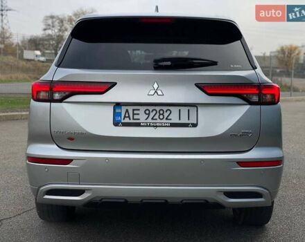 Серый Мицубиси Аутлендер, объемом двигателя 2.36 л и пробегом 26 тыс. км за 37000 $, фото 8 на Automoto.ua