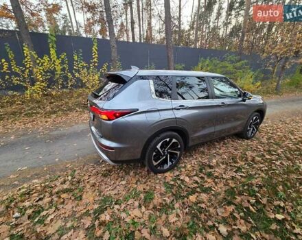 Серый Мицубиси Аутлендер, объемом двигателя 2.49 л и пробегом 50 тыс. км за 23900 $, фото 3 на Automoto.ua