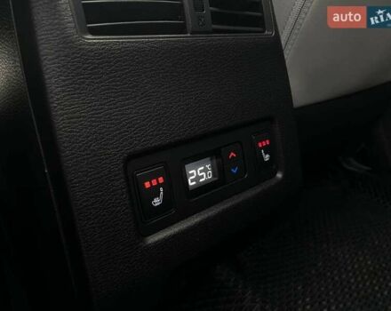 Серый Мицубиси Аутлендер, объемом двигателя 2.36 л и пробегом 26 тыс. км за 37000 $, фото 14 на Automoto.ua