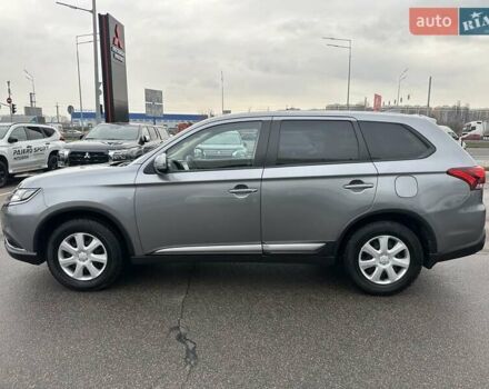 Сірий Міцубісі Аутлендер, об'ємом двигуна 2 л та пробігом 46 тис. км за 20900 $, фото 4 на Automoto.ua