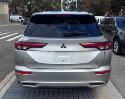 Міцубісі Аутлендер 2022 у Рівному на Automoto.ua Сірий Міцубісі Аутлендер, об'ємом двигуна 2.5 л та пробігом 22 тис. км за 9400 $, фото 4 на Automoto.ua