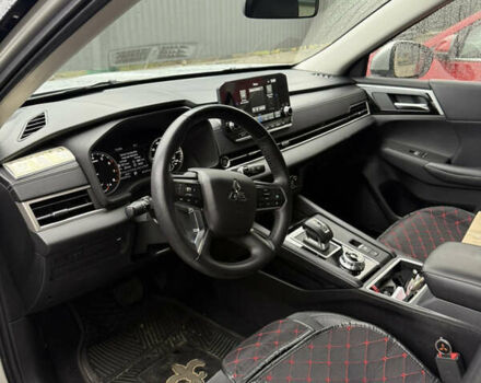 Міцубісі Аутлендер 2022 у Ирпене на Automoto.ua Сірий Міцубісі Аутлендер, об'ємом двигуна 2.49 л та пробігом 21 тис. км за 28700 $, фото 3 на Automoto.ua