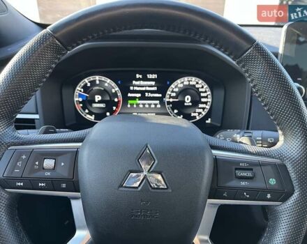 Серый Мицубиси Аутлендер, объемом двигателя 2.49 л и пробегом 38 тыс. км за 24999 $, фото 51 на Automoto.ua