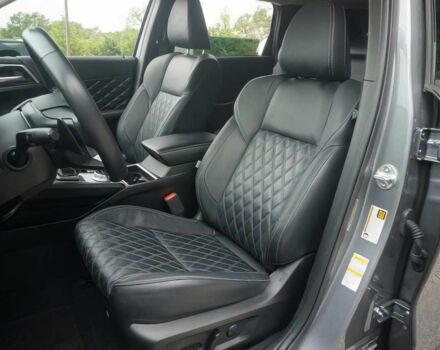 Серый Мицубиси Аутлендер, объемом двигателя 2.5 л и пробегом 25 тыс. км за 7800 $, фото 8 на Automoto.ua