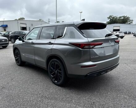 Серый Мицубиси Аутлендер, объемом двигателя 2.5 л и пробегом 12 тыс. км за 18000 $, фото 5 на Automoto.ua