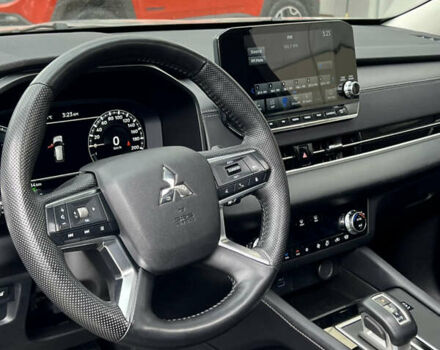 Серый Мицубиси Аутлендер, объемом двигателя 2.36 л и пробегом 48 тыс. км за 38888 $, фото 20 на Automoto.ua