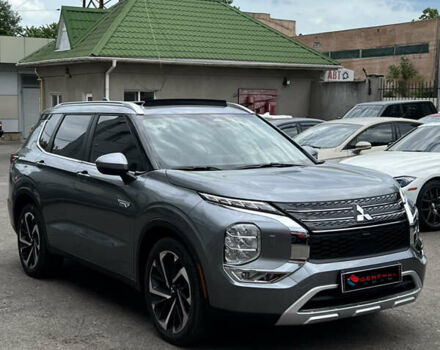 Серый Мицубиси Аутлендер, объемом двигателя 2.36 л и пробегом 48 тыс. км за 38888 $, фото 4 на Automoto.ua