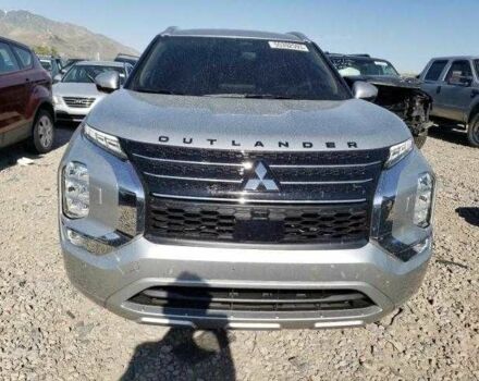 Серый Мицубиси Аутлендер, объемом двигателя 2.4 л и пробегом 3 тыс. км за 28999 $, фото 5 на Automoto.ua