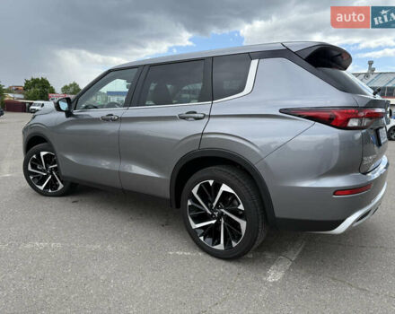 Серый Мицубиси Аутлендер, объемом двигателя 2.49 л и пробегом 21 тыс. км за 29500 $, фото 7 на Automoto.ua