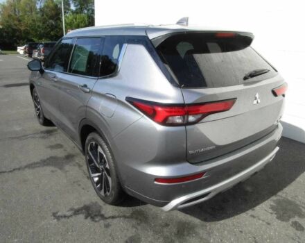 Серый Мицубиси Аутлендер, объемом двигателя 2.4 л и пробегом 19 тыс. км за 13850 $, фото 3 на Automoto.ua