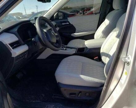 Серый Мицубиси Аутлендер, объемом двигателя 2.4 л и пробегом 3 тыс. км за 28999 $, фото 10 на Automoto.ua