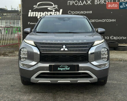 Серый Мицубиси Аутлендер, объемом двигателя 2.49 л и пробегом 24 тыс. км за 27500 $, фото 1 на Automoto.ua