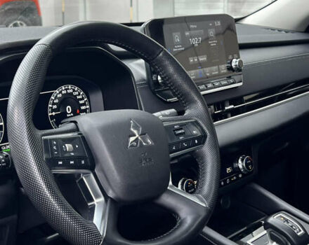 Серый Мицубиси Аутлендер, объемом двигателя 2.36 л и пробегом 48 тыс. км за 38888 $, фото 54 на Automoto.ua