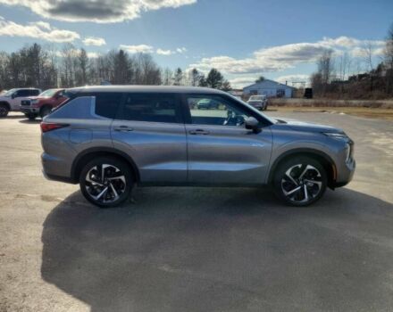 Серый Мицубиси Аутлендер, объемом двигателя 2.4 л и пробегом 14 тыс. км за 7600 $, фото 2 на Automoto.ua