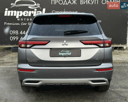 Серый Мицубиси Аутлендер, объемом двигателя 2.49 л и пробегом 24 тыс. км за 27500 $, фото 4 на Automoto.ua