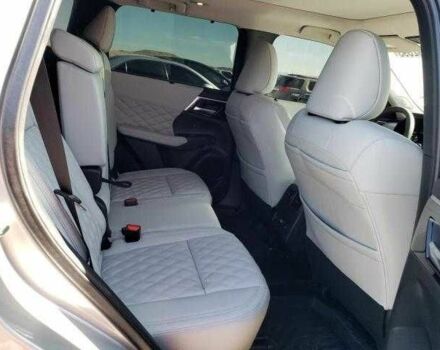 Серый Мицубиси Аутлендер, объемом двигателя 2.4 л и пробегом 3 тыс. км за 28999 $, фото 8 на Automoto.ua