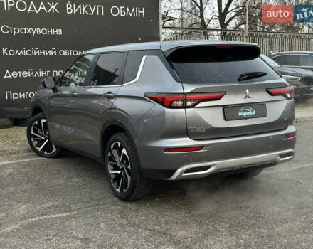 Серый Мицубиси Аутлендер, объемом двигателя 2.49 л и пробегом 24 тыс. км за 27500 $, фото 3 на Automoto.ua