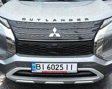 Серый Мицубиси Аутлендер, объемом двигателя 2.36 л и пробегом 2 тыс. км за 42900 $, фото 1 на Automoto.ua