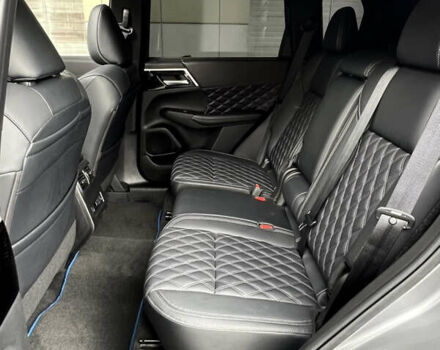 Серый Мицубиси Аутлендер, объемом двигателя 2.36 л и пробегом 48 тыс. км за 38888 $, фото 35 на Automoto.ua