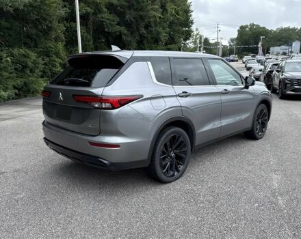 Серый Мицубиси Аутлендер, объемом двигателя 2.5 л и пробегом 12 тыс. км за 18000 $, фото 3 на Automoto.ua